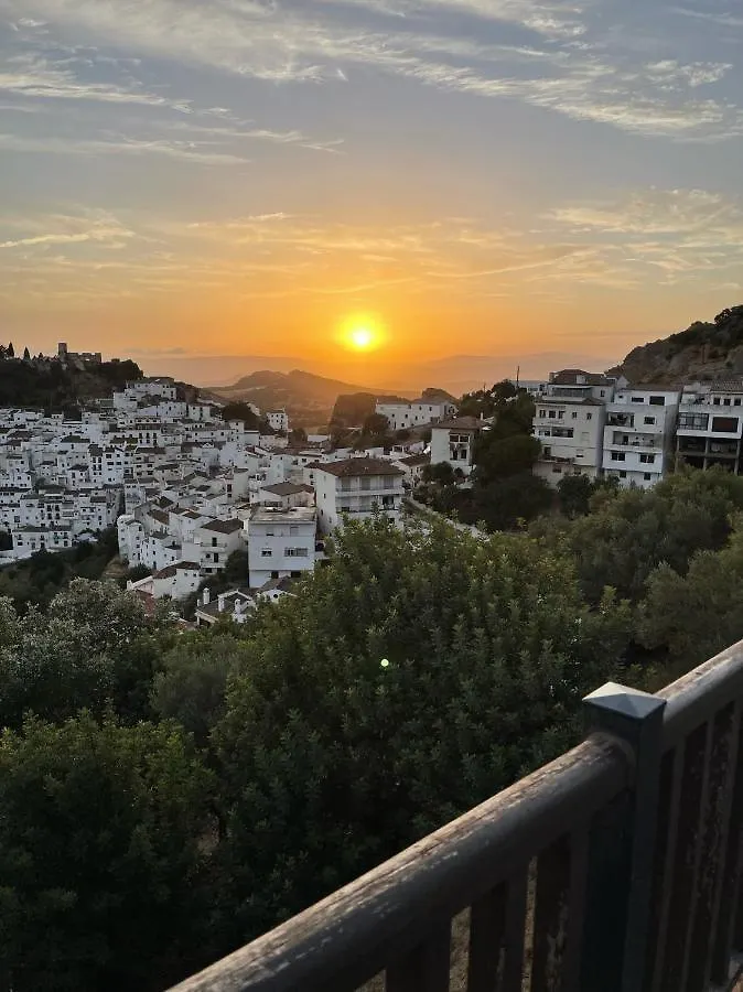 Casa Casares: Stylish Retreat with Pool and Terraces Guest House