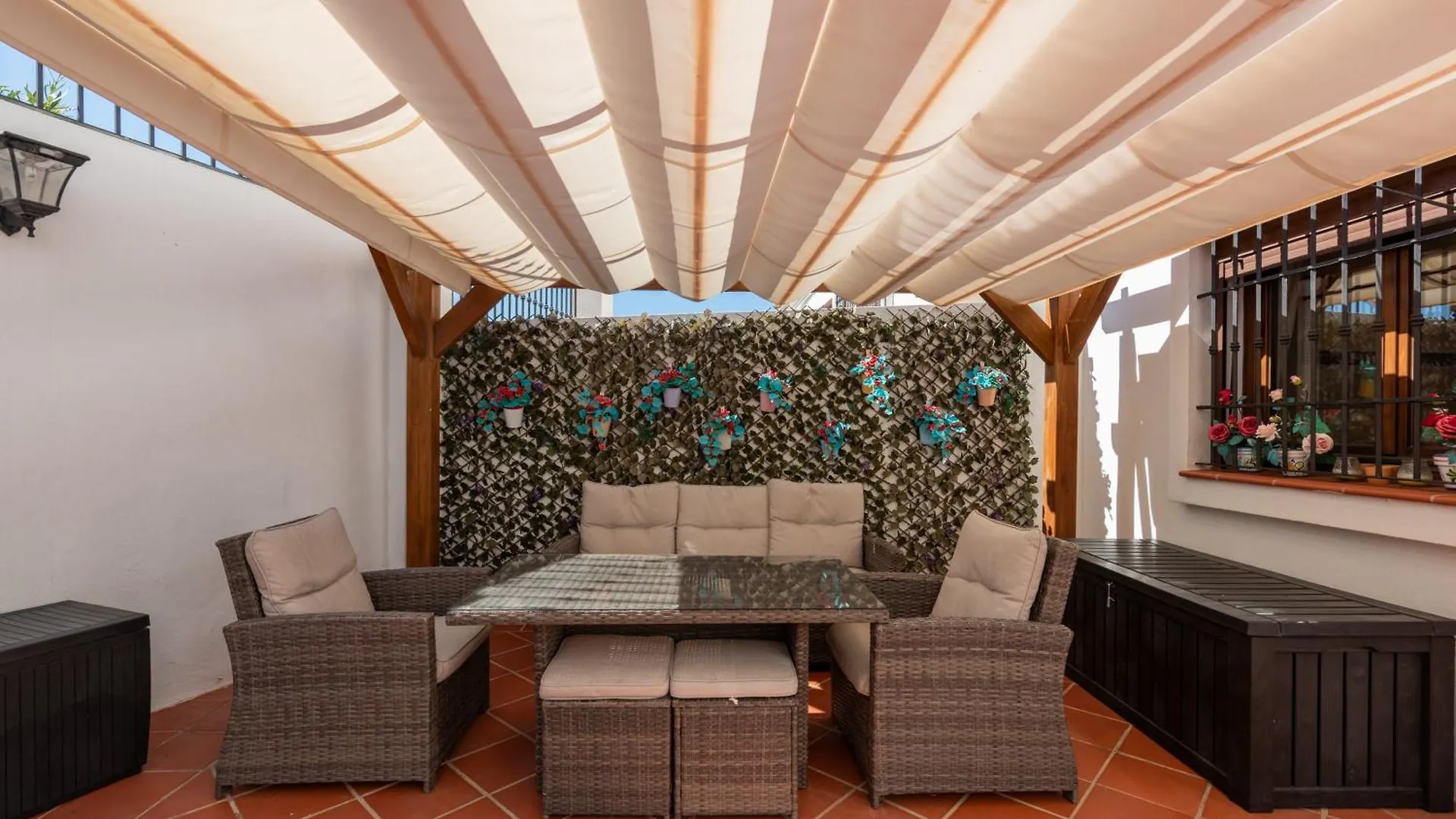 Casa Casares: Stylish Retreat with Pool and Terraces Guest House Country house Casares